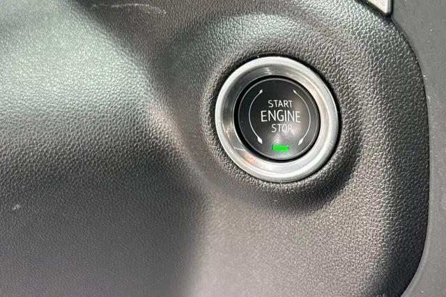2024 GMC Sierra 1500 4WD Crew Cab Short Box Pro