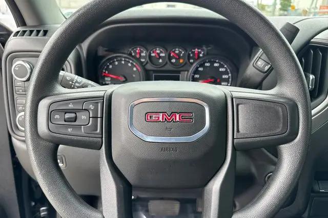2024 GMC Sierra 1500 4WD Crew Cab Short Box Pro