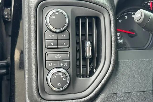 2024 GMC Sierra 1500 4WD Crew Cab Short Box Pro