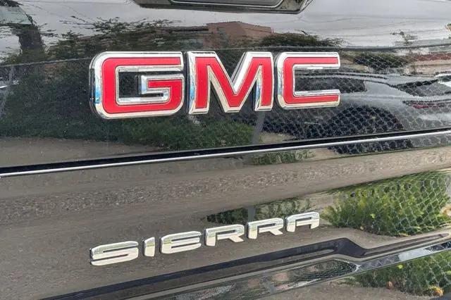2024 GMC Sierra 1500 4WD Crew Cab Short Box Pro