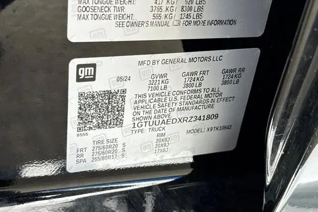 2024 GMC Sierra 1500 4WD Crew Cab Short Box Pro