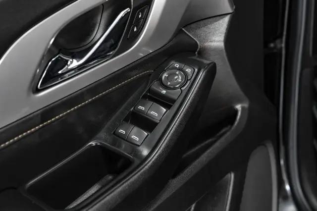 2021 Chevrolet Traverse AWD LT Cloth