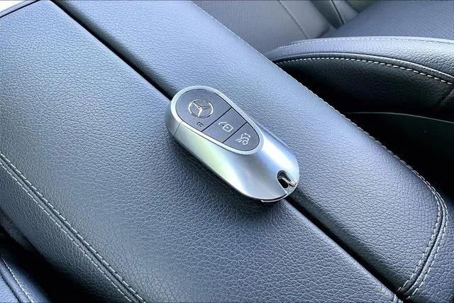 2026 Mercedes-Benz E-CLASS E 300 CLE 300