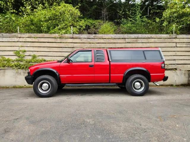 2003 Chevrolet S-10 LS