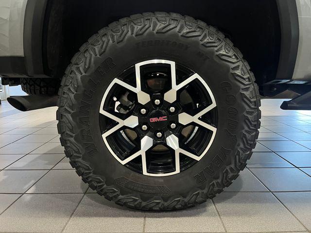 2023 GMC Canyon 4WD Crew Cab Short Box AT4X