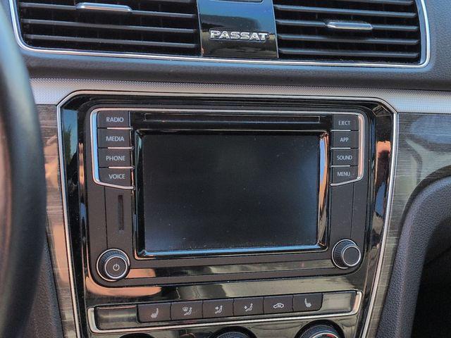 2018 Volkswagen Passat 2.0T SE