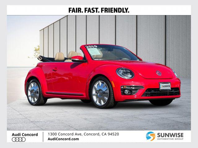 Tornado Red/Beige Roof 2019 Volkswagen Beetle 2.0T SE Convertible FWD Convertible Front-Wheel Drive Automatic