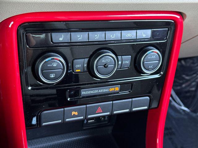 2019 Volkswagen Beetle 2.0T SE