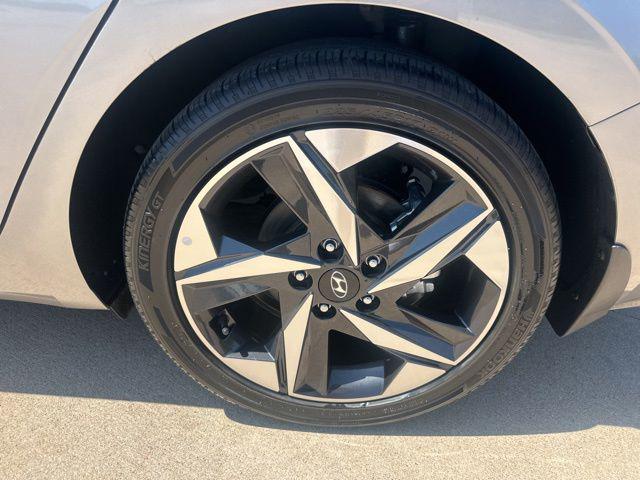 2023 Hyundai Elantra Hybrid Limited