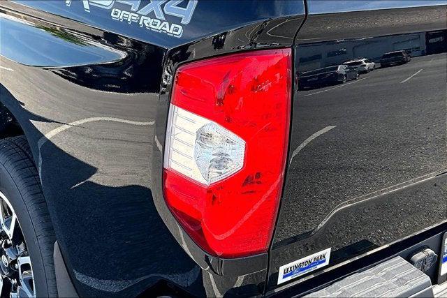 2016 Toyota Tundra SR5 5.7L V8
