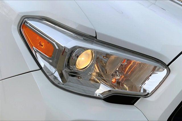 2019 Toyota Tacoma SR V6