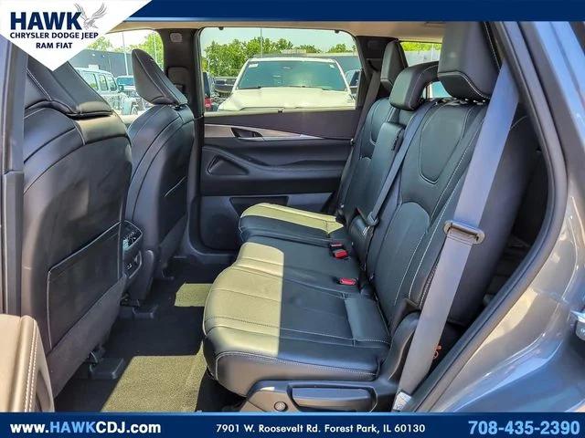 2023 INFINITI QX60 LUXE AWD