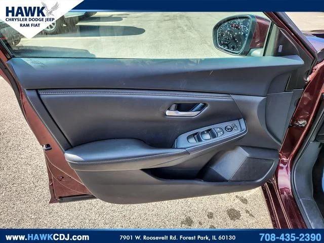 2024 Nissan Sentra SV Xtronic CVT