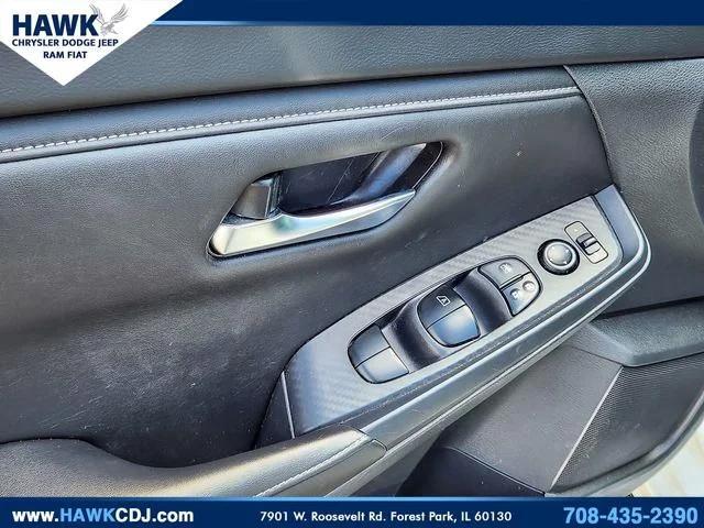 2024 Nissan Sentra SV Xtronic CVT