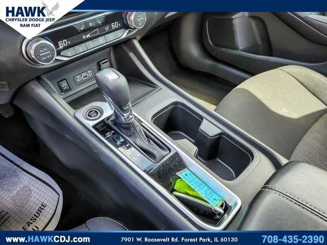 2024 Nissan Sentra SV Xtronic CVT