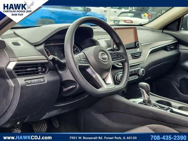 2025 Nissan Altima SV FWD