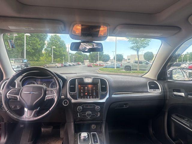 2016 Chrysler 300 C