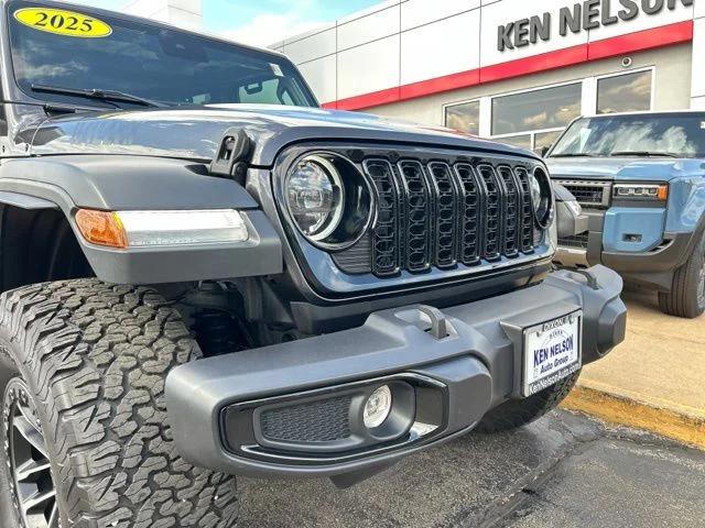 2025 Jeep Wrangler 4-Door Willys 4x4