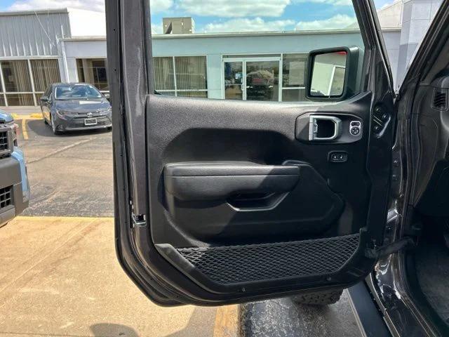 2025 Jeep Wrangler 4-Door Willys 4x4