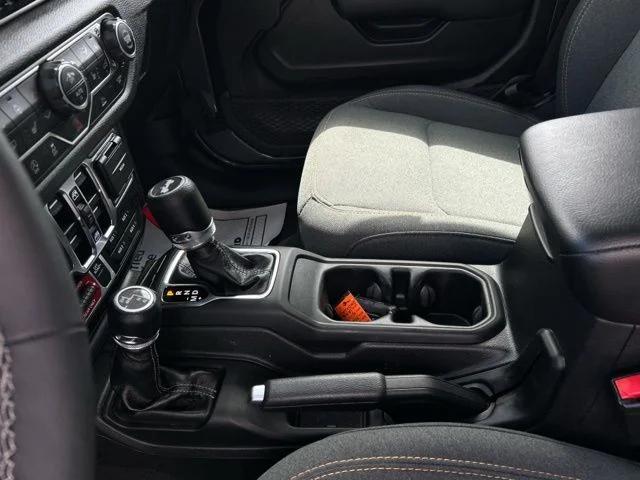 2025 Jeep Wrangler 4-Door Willys 4x4