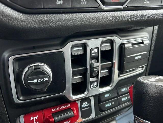 2025 Jeep Wrangler 4-Door Willys 4x4