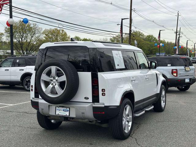 2022 Land Rover Defender 110 SE