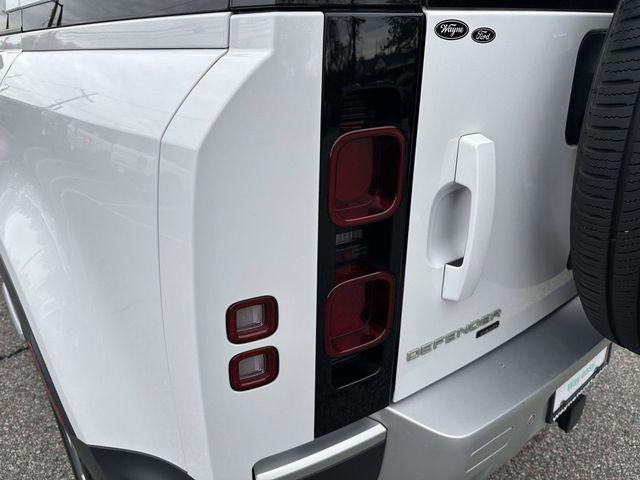 2022 Land Rover Defender 110 SE