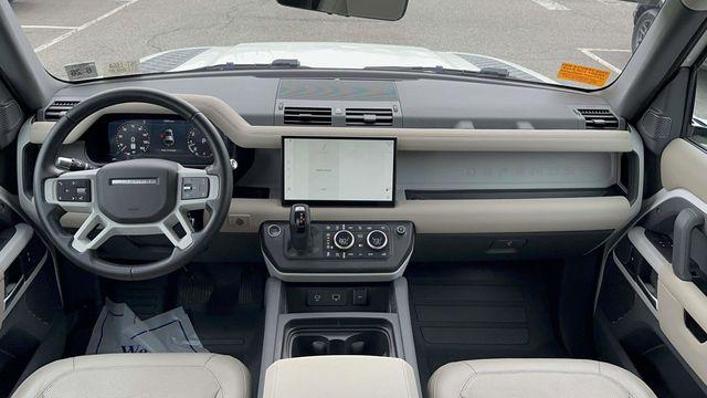 2022 Land Rover Defender 110 SE