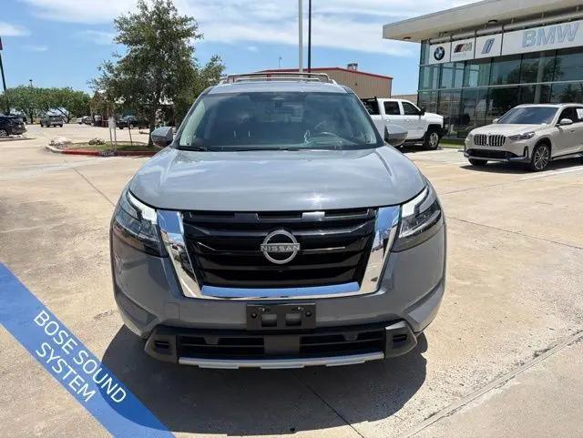 2023 Nissan Pathfinder Platinum FWD