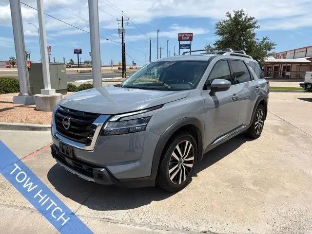 2023 Nissan Pathfinder Platinum FWD