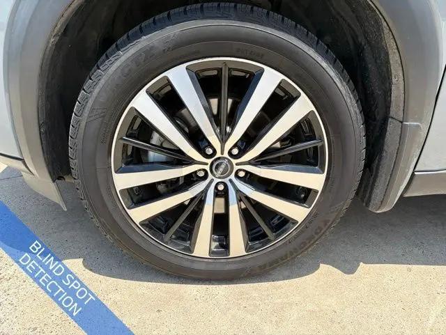 2023 Nissan Pathfinder Platinum FWD