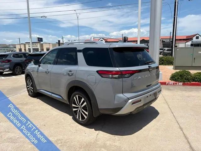 2023 Nissan Pathfinder Platinum FWD