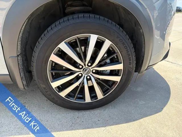 2023 Nissan Pathfinder Platinum FWD