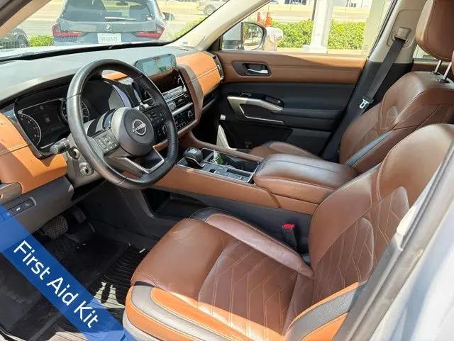 2023 Nissan Pathfinder Platinum FWD