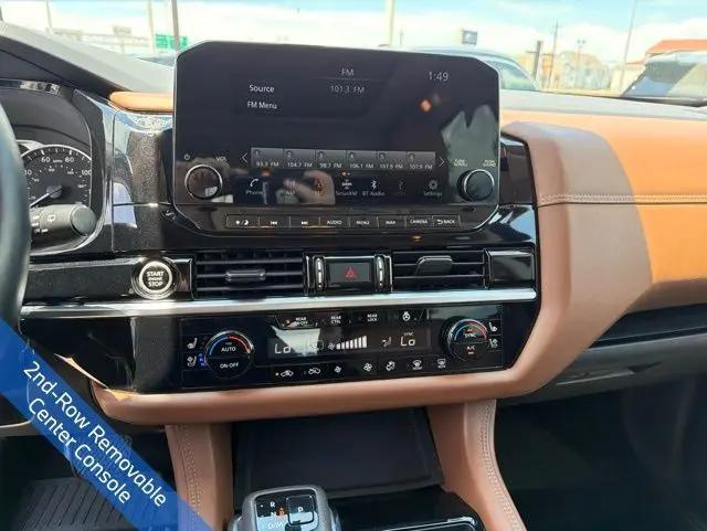 2023 Nissan Pathfinder Platinum FWD