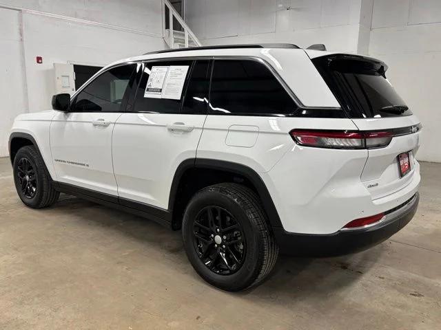2025 Jeep Grand Cherokee Laredo X 4x4