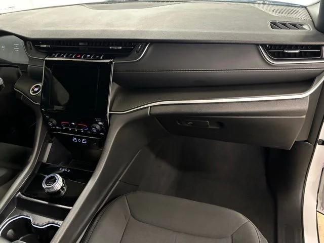 2025 Jeep Grand Cherokee Laredo X 4x4