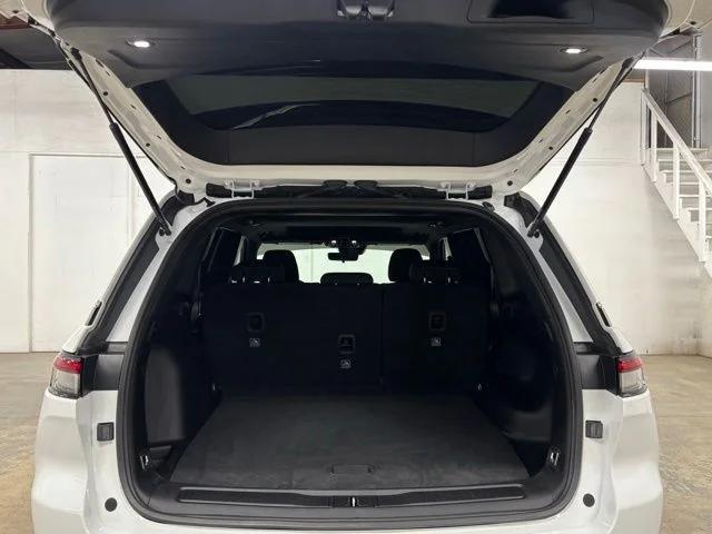 2025 Jeep Grand Cherokee Laredo X 4x4