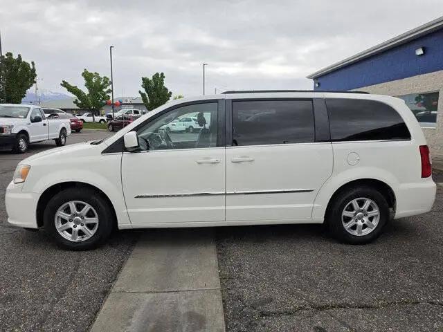 2012 Chrysler Town & Country Touring