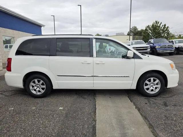 2012 Chrysler Town & Country Touring
