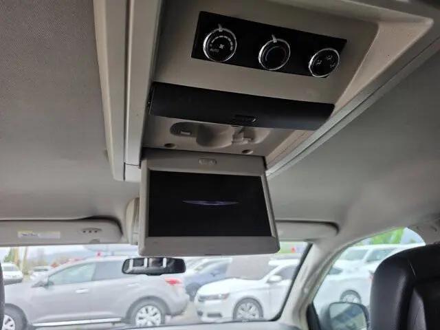 2012 Chrysler Town & Country Touring