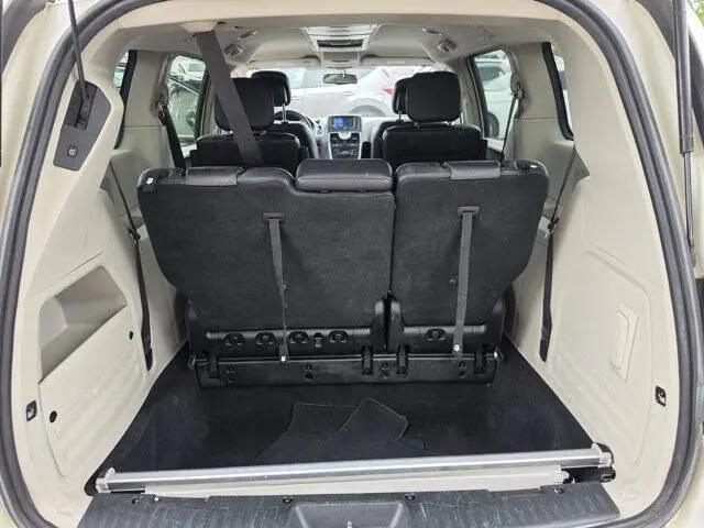 2012 Chrysler Town & Country Touring