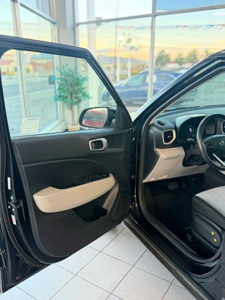 2023 Hyundai Venue SEL