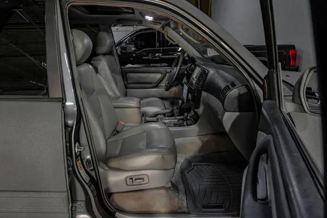 2003 Toyota Land Cruiser Base