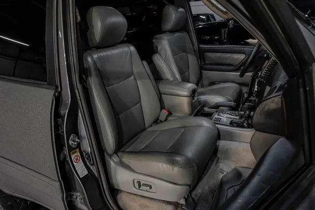 2003 Toyota Land Cruiser Base