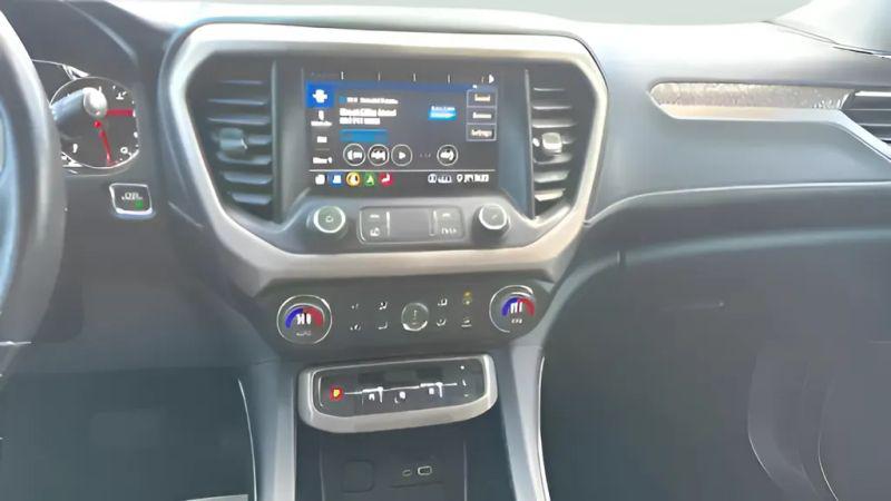 2020 GMC Acadia Denali
