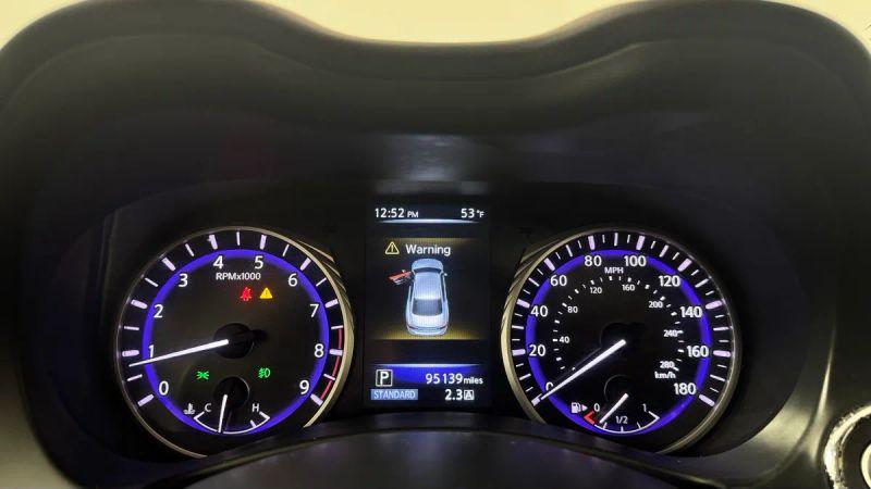 2015 INFINITI Q50 Premium