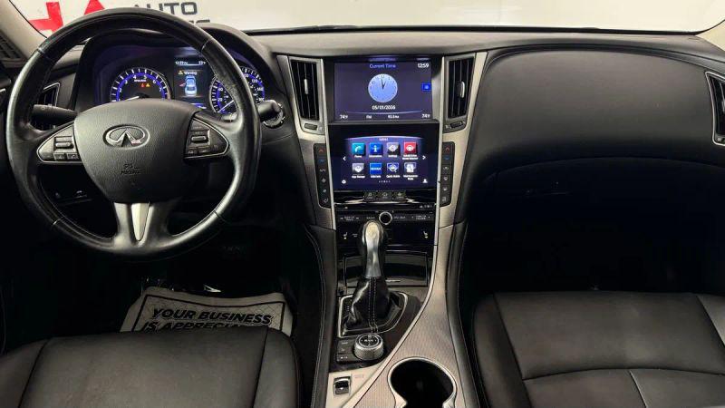 2015 INFINITI Q50 Premium