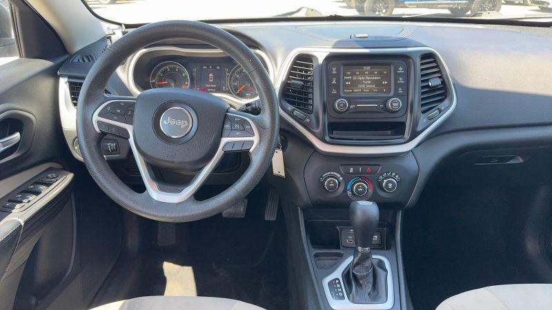 2015 Jeep Cherokee Sport