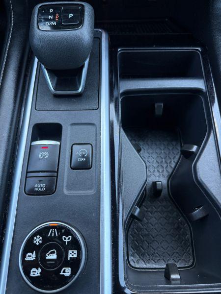 2023 Nissan Pathfinder SL 4WD